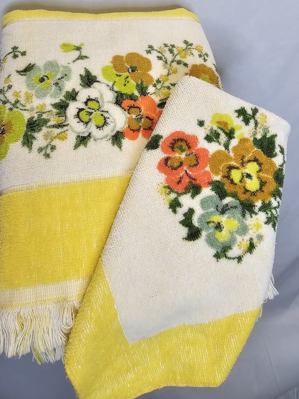 Vintage 70s JC PENNY Fashion Manor Bath Towl And Wash Cloth Set